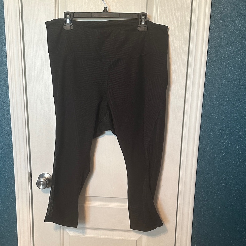 Old Navy Women's Black Patterned Leggings